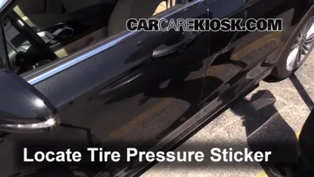 2013 Ford Fusion SE 2.0L 4 Cyl. Turbo Neumáticos y ruedas Controlar presión de neumáticos